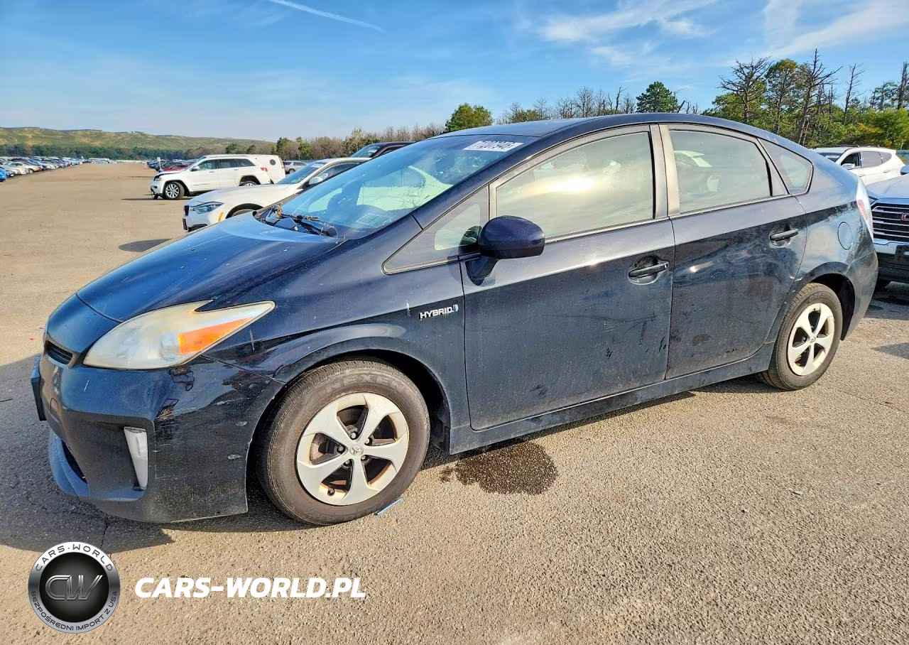2015 Toyota Prius One VIN:JTDKN3DU2F1913337 - 1