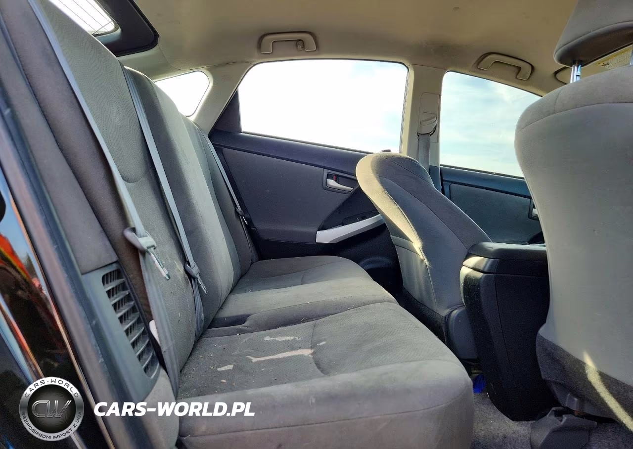 2015 Toyota Prius One VIN:JTDKN3DU2F1913337 - 10