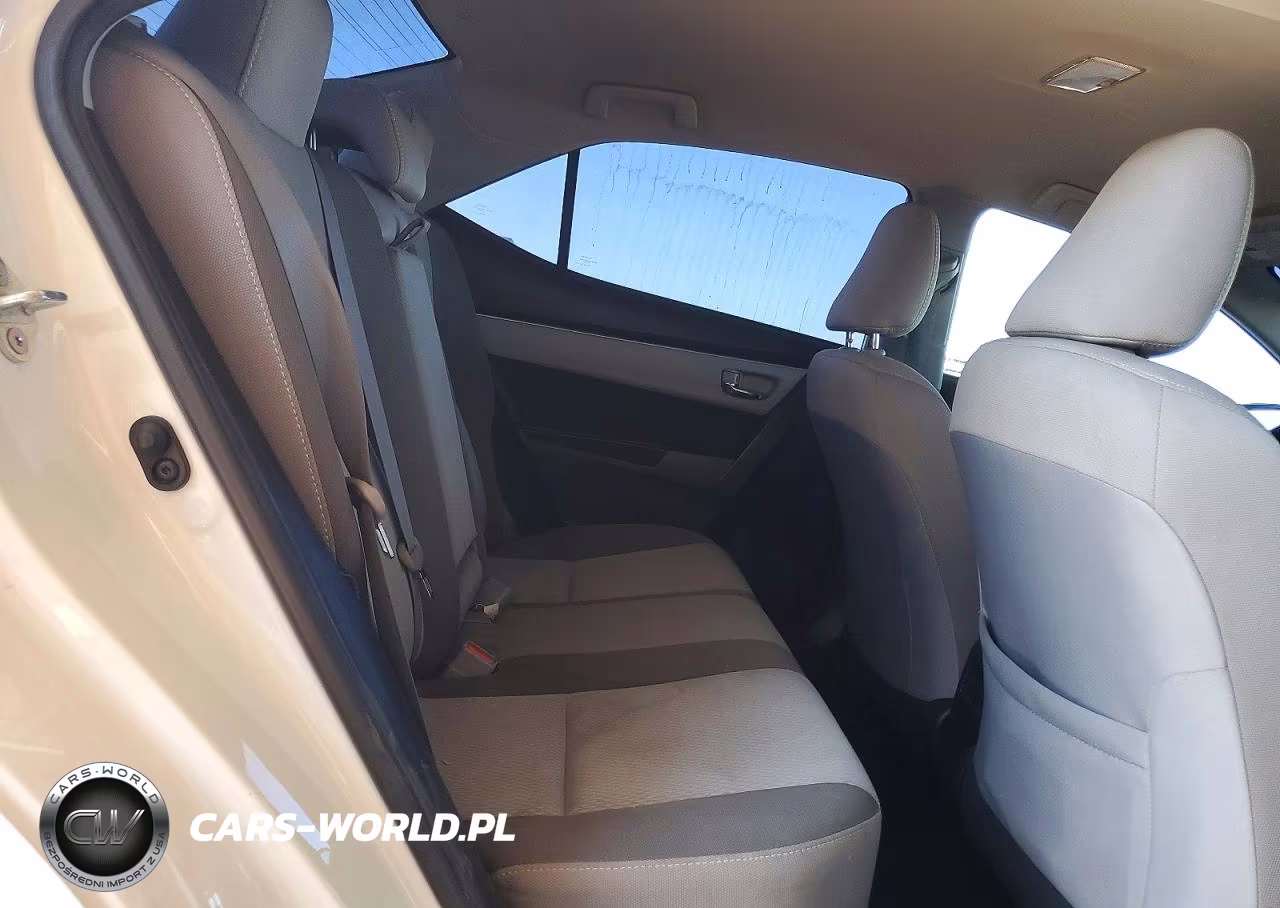 2018 Toyota Corolla Le VIN:2T1BURHE1JC985899 - 10