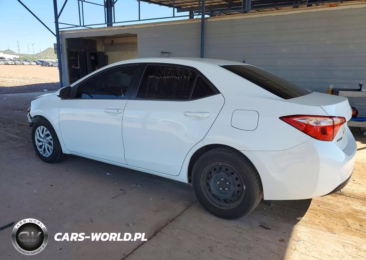 2018 Toyota Corolla Le VIN:2T1BURHE1JC985899 - 2