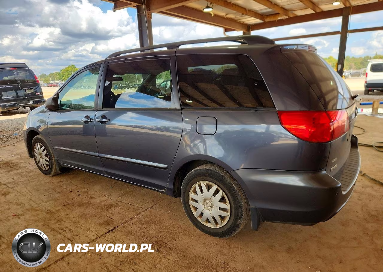 2010 Toyota Sienna Le 7-Passenger VIN:5TDKK4CCXAS298197 - 2