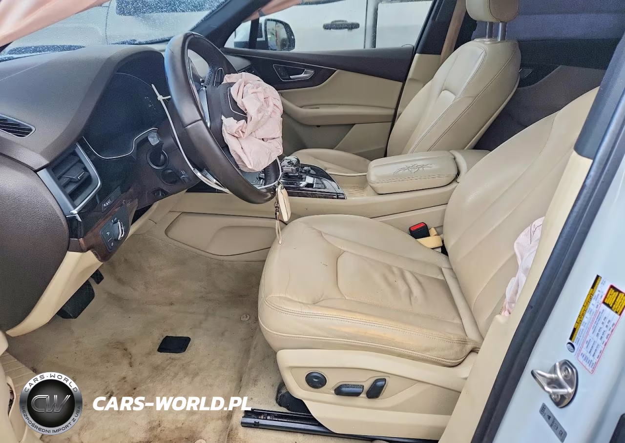 2018 Audi Q7 Premium Plus VIN:WA1LAAF70JD004798 - 7