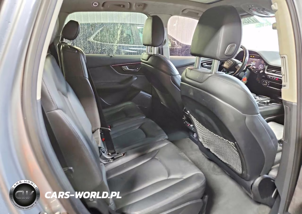 2018 Audi Q7 Prestige VIN:WA1VAAF70JD054898 - 10