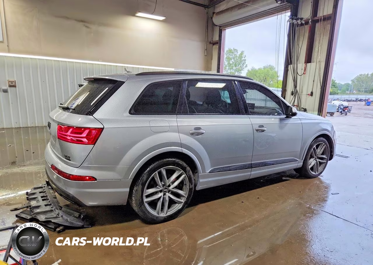 2018 Audi Q7 Prestige VIN:WA1VAAF70JD054898 - 3