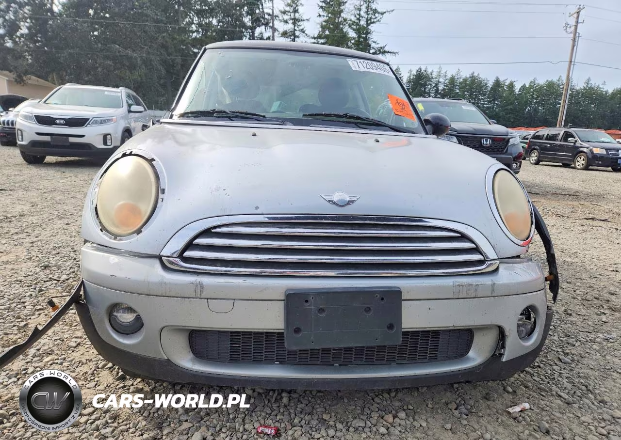 2007 Mini Cooper VIN:WMWMF33537TT52438 - 5