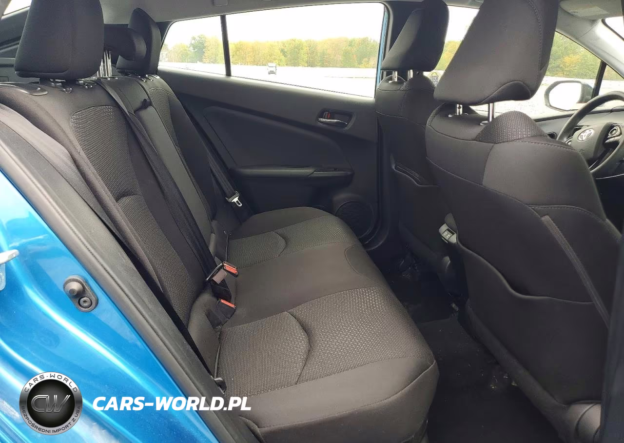 2020 Toyota Prius Le VIN:JTDKARFU9L3104381 - 10