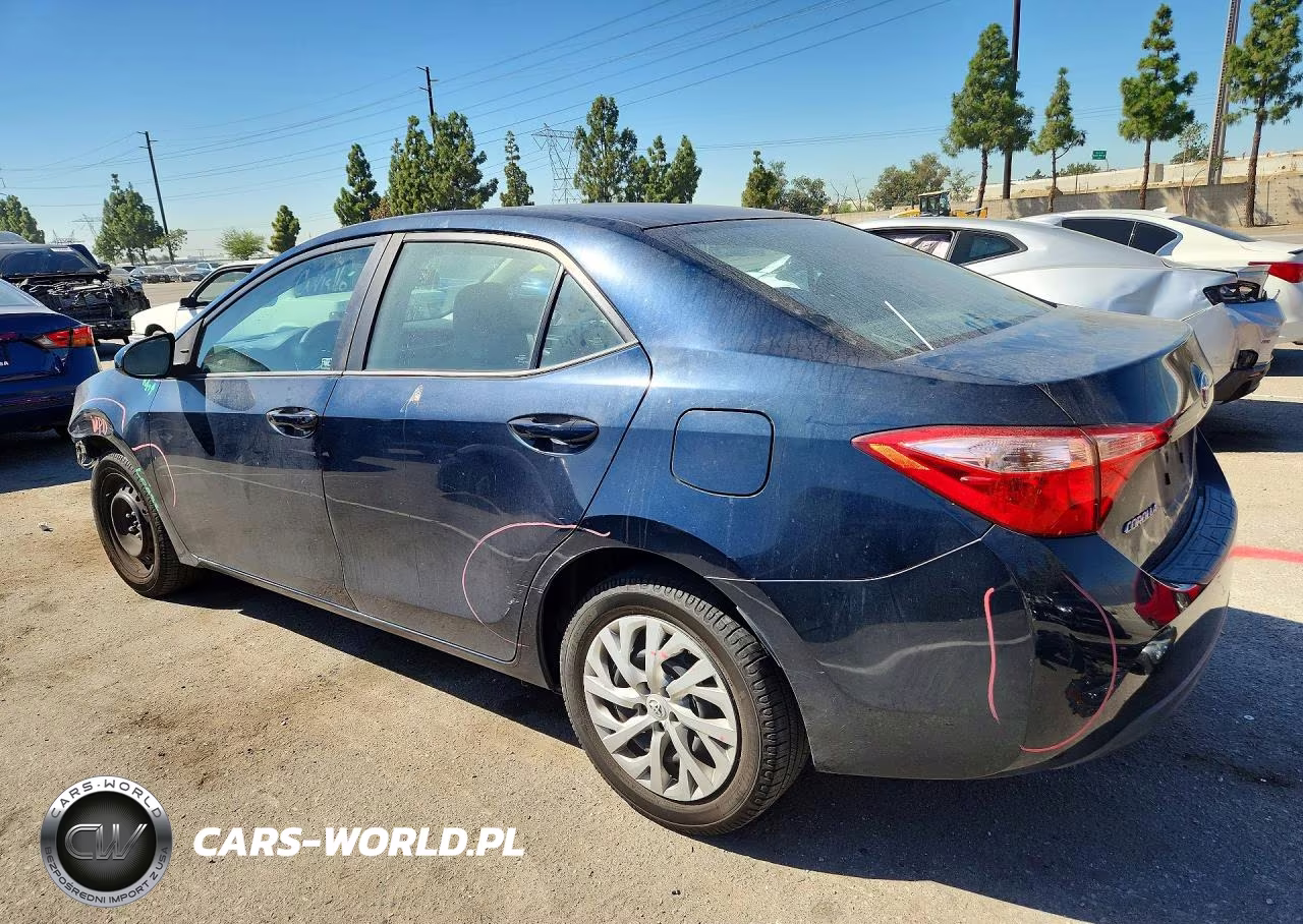 2017 Toyota Corolla Le VIN:5YFBURHE8HP733240 - 2