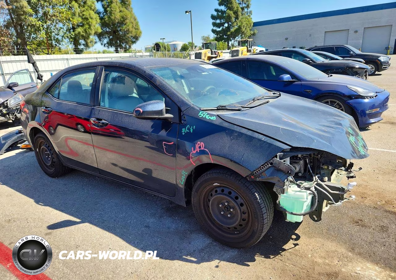 2017 Toyota Corolla Le VIN:5YFBURHE8HP733240 - 4