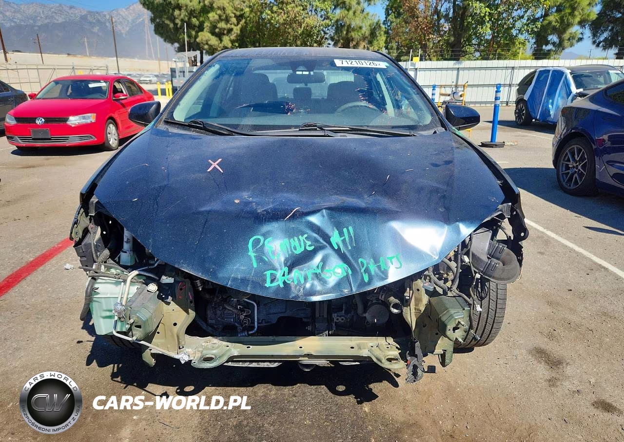 2017 Toyota Corolla Le VIN:5YFBURHE8HP733240 - 5