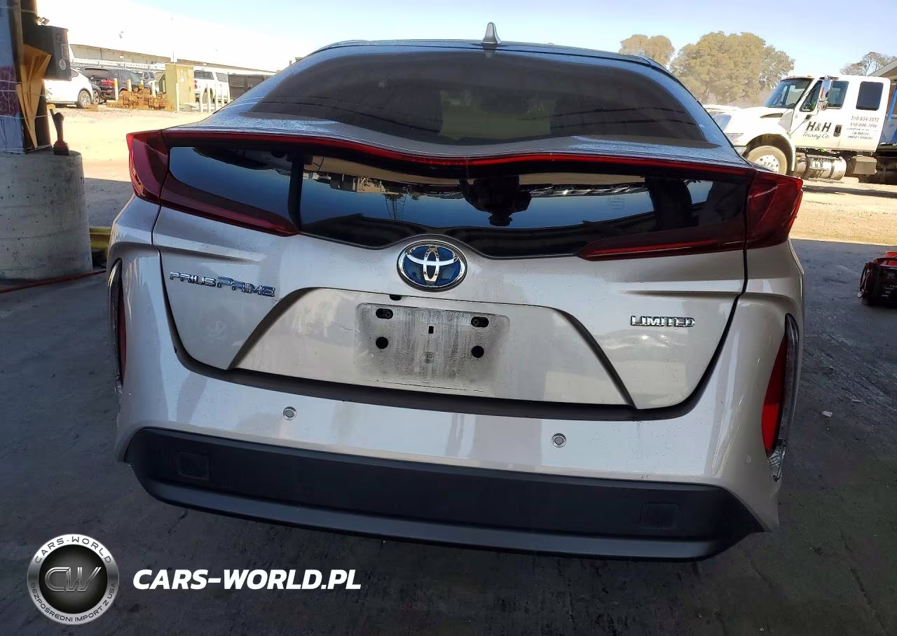 2020 Toyota Prius Prime Limited VIN:JTDKARFP1L3155335 - 6