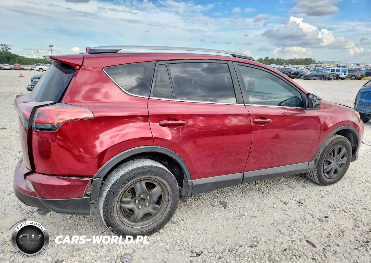 2018 Toyota Rav4 Le VIN:2T3ZFREV8JW486407 - 3
