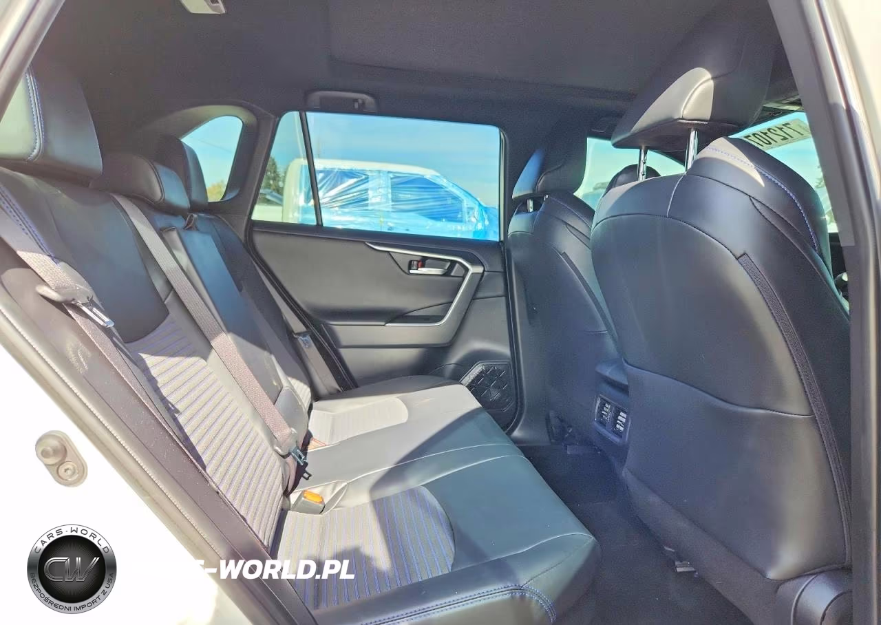 2019 Toyota Rav4 Xse VIN:JTMEWRFV0KD511778 - 11