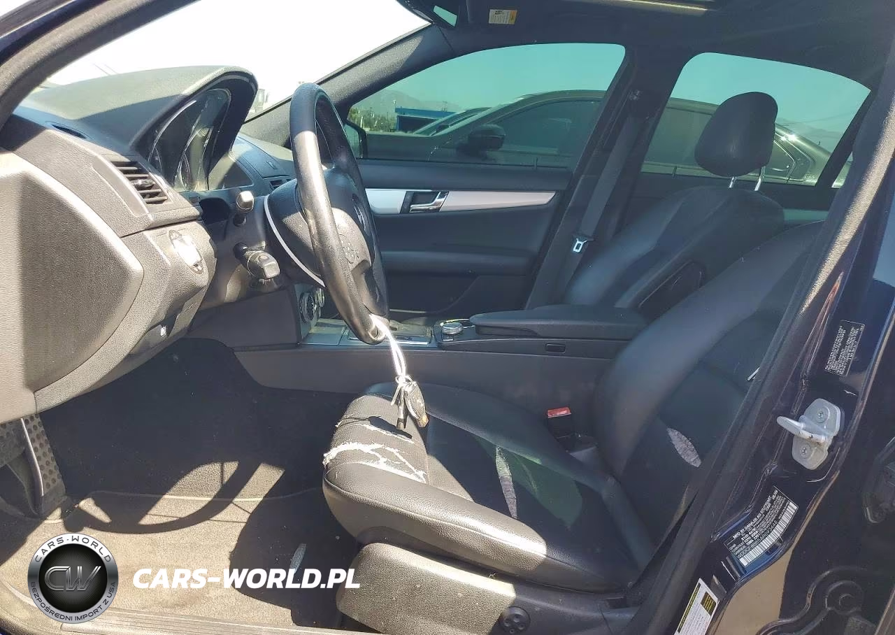 2010 Mercedes-Benz C 300 4Matic VIN:WDDGF8BB5AR093448 - 7