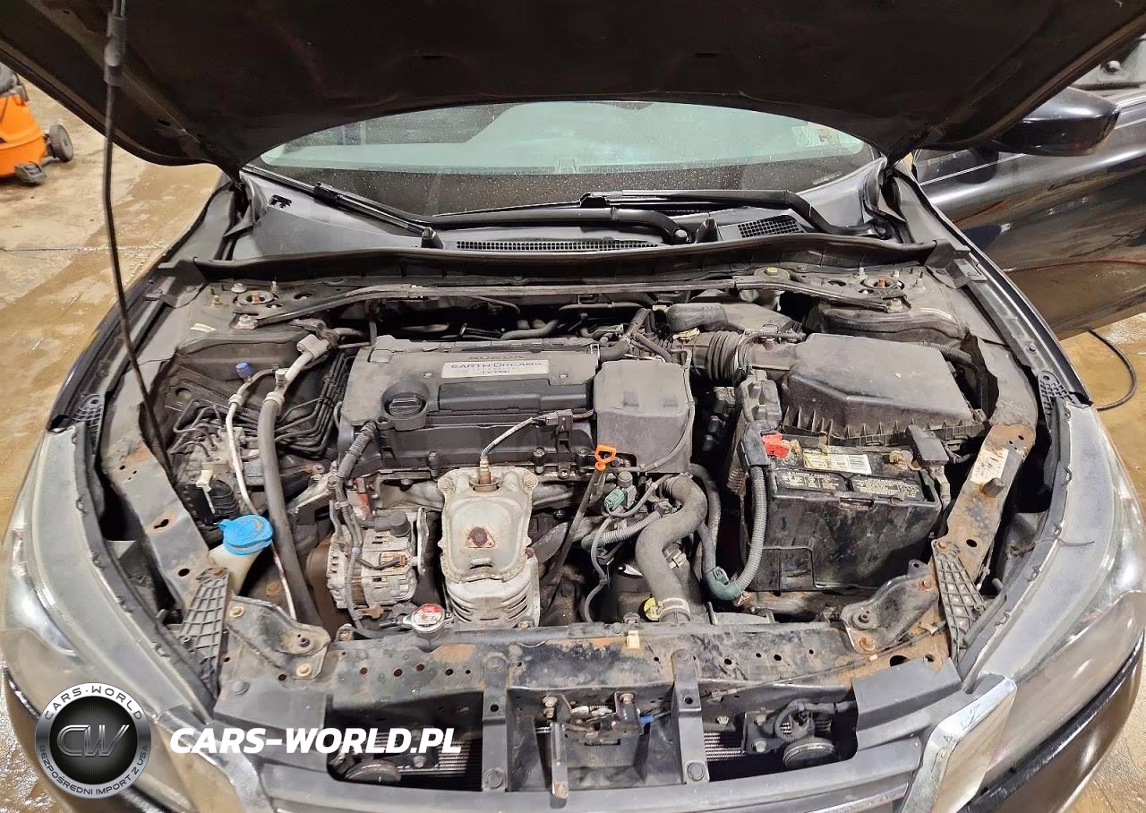 2015 Honda Accord Sport VIN:1HGCR2F56FA088705 - 11