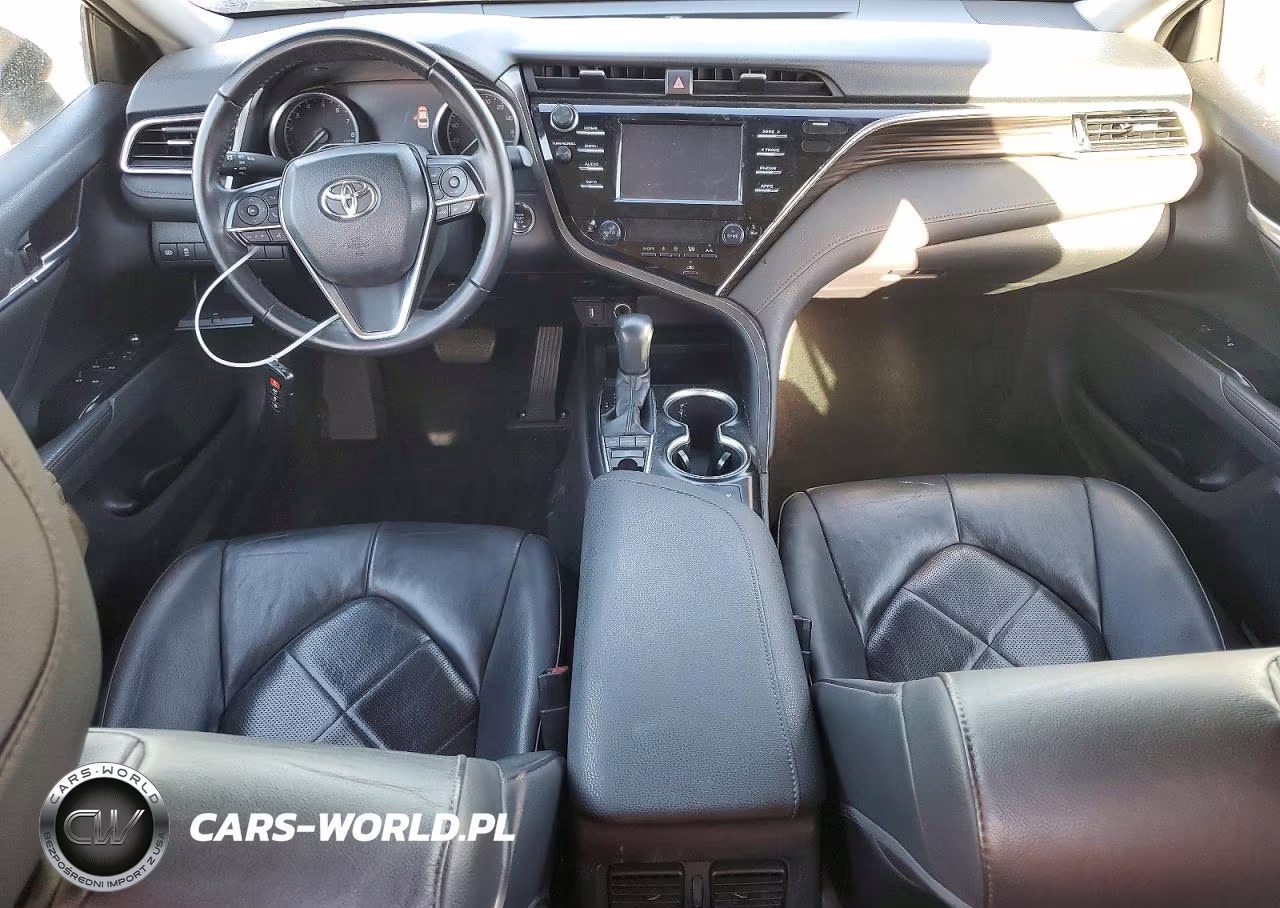2018 Toyota Camry Xle VIN:4T1B11HK1JU540951 - 8