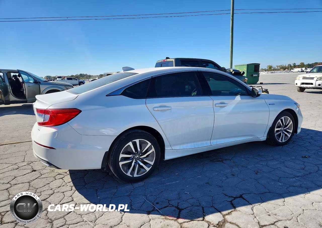 2019 Honda Accord Hybrid VIN:1HGCV3F18KA015828 - 3