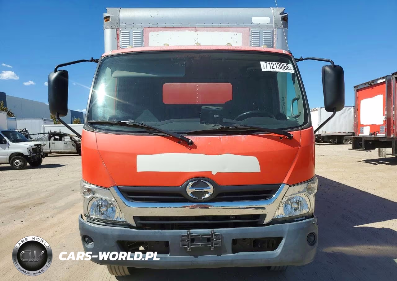 2017 Hino 195 Box Truck VIN:JHHSDM2H5HK005540 - 5