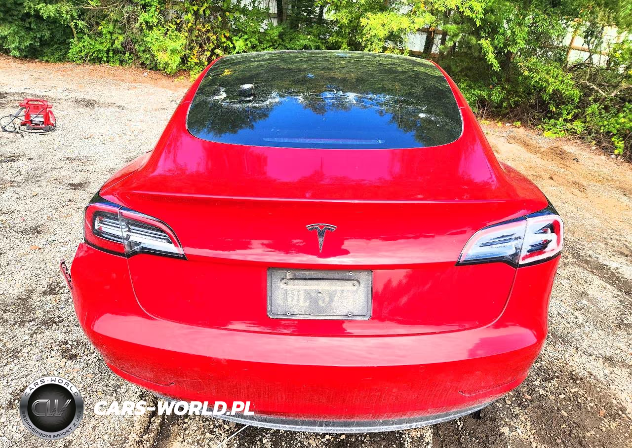 2022 Tesla Model 3 VIN:5YJ3E1EAXNF370418 - 6