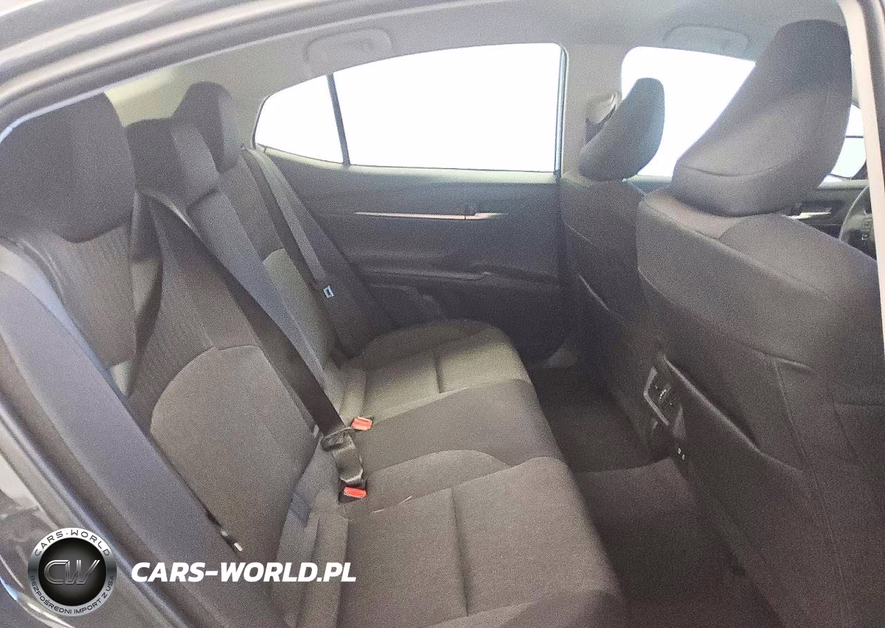 2026 Toyota Camry Le VIN:4T1DAACK6TU685891 - 10