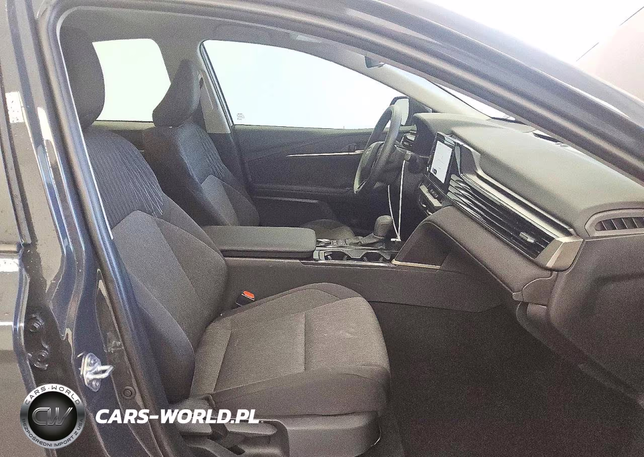 2026 Toyota Camry Le VIN:4T1DAACK6TU685891 - 13