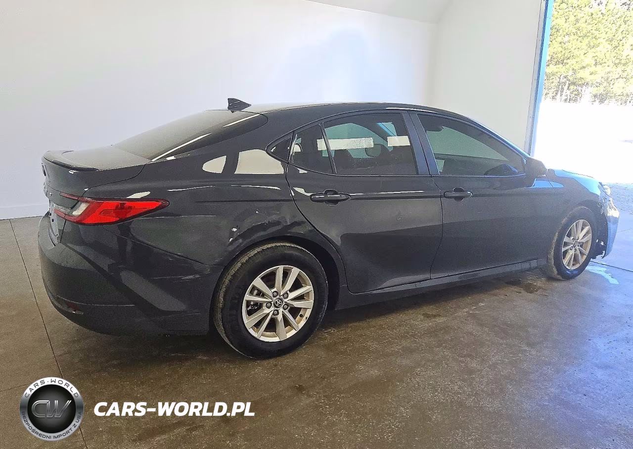 2026 Toyota Camry Le VIN:4T1DAACK6TU685891 - 3