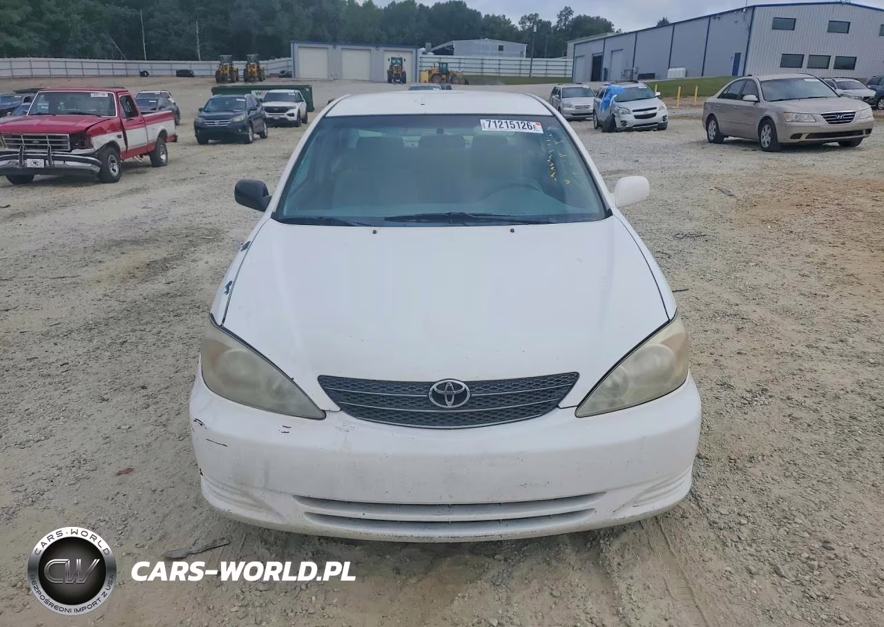 2002 Toyota Camry Le VIN:4T1BE32KX2U040782 - 5
