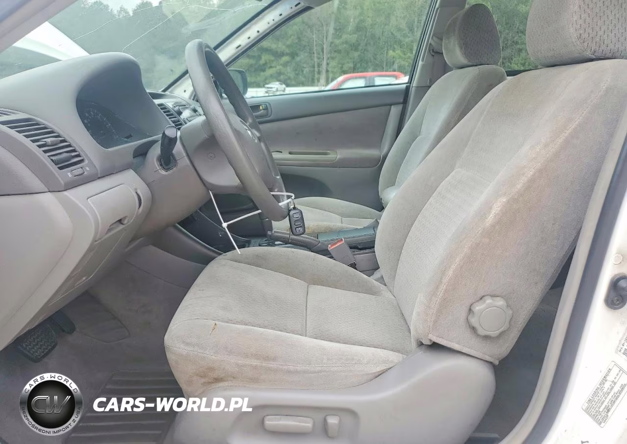 2002 Toyota Camry Le VIN:4T1BE32KX2U040782 - 7