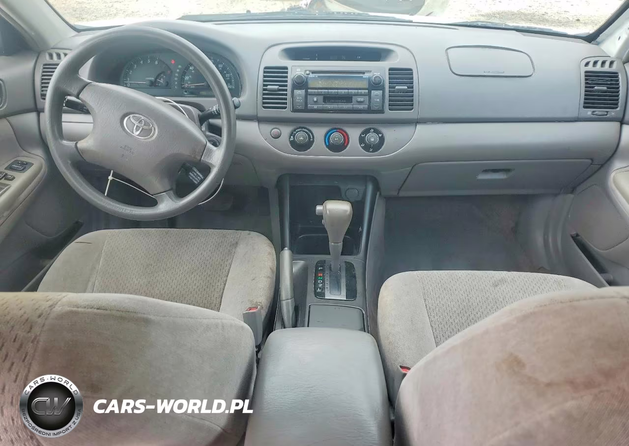 2002 Toyota Camry Le VIN:4T1BE32KX2U040782 - 8