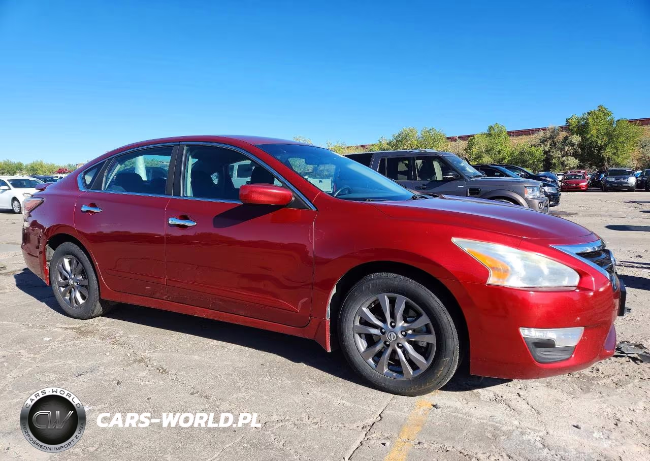 2015 Nissan Altima 2.5 S VIN:1N4AL3AP2FN921579 - 4
