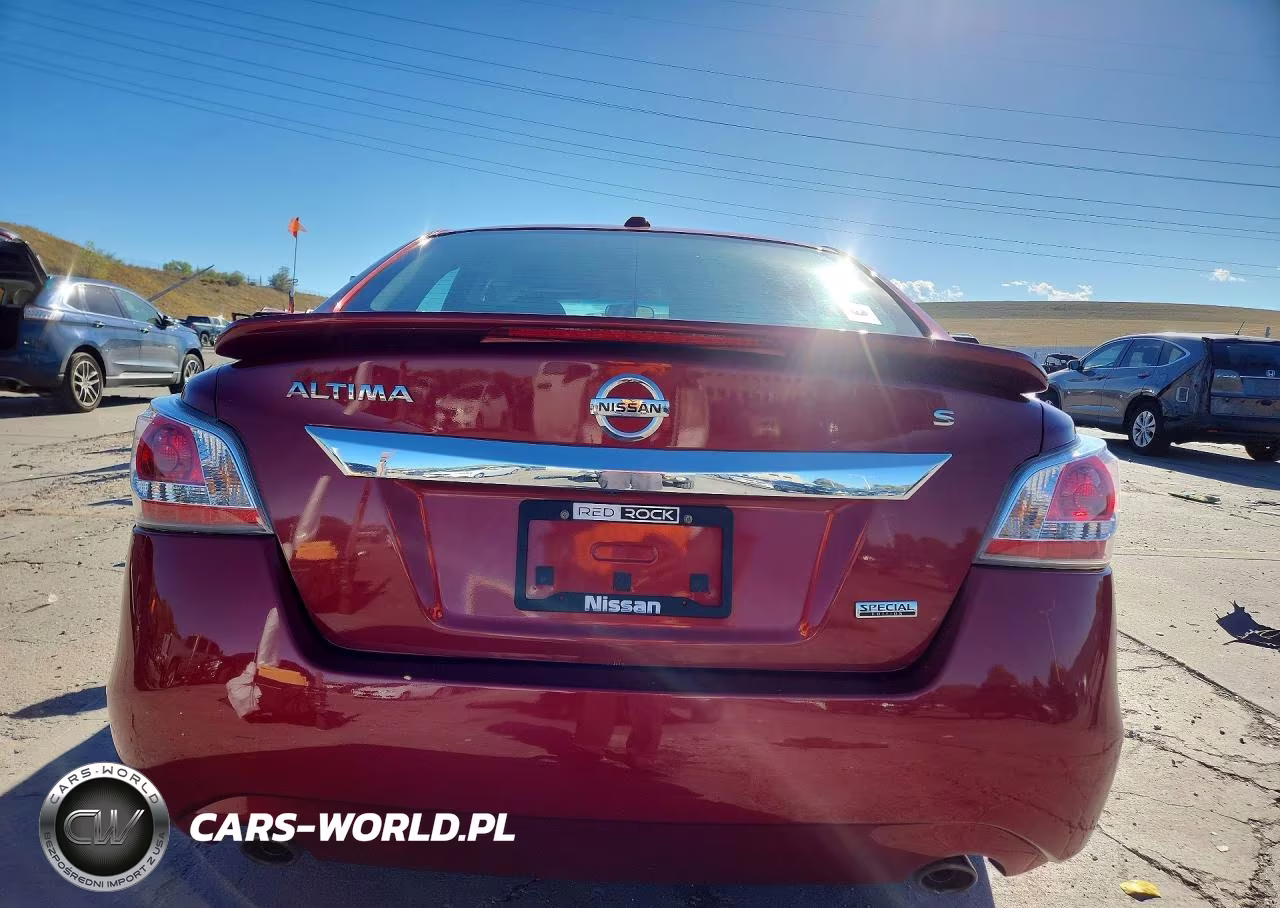 2015 Nissan Altima 2.5 S VIN:1N4AL3AP2FN921579 - 6