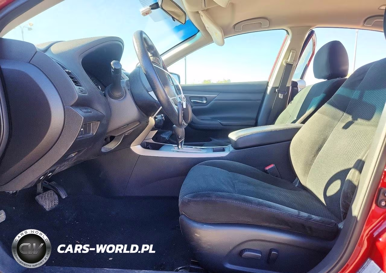 2015 Nissan Altima 2.5 S VIN:1N4AL3AP2FN921579 - 7