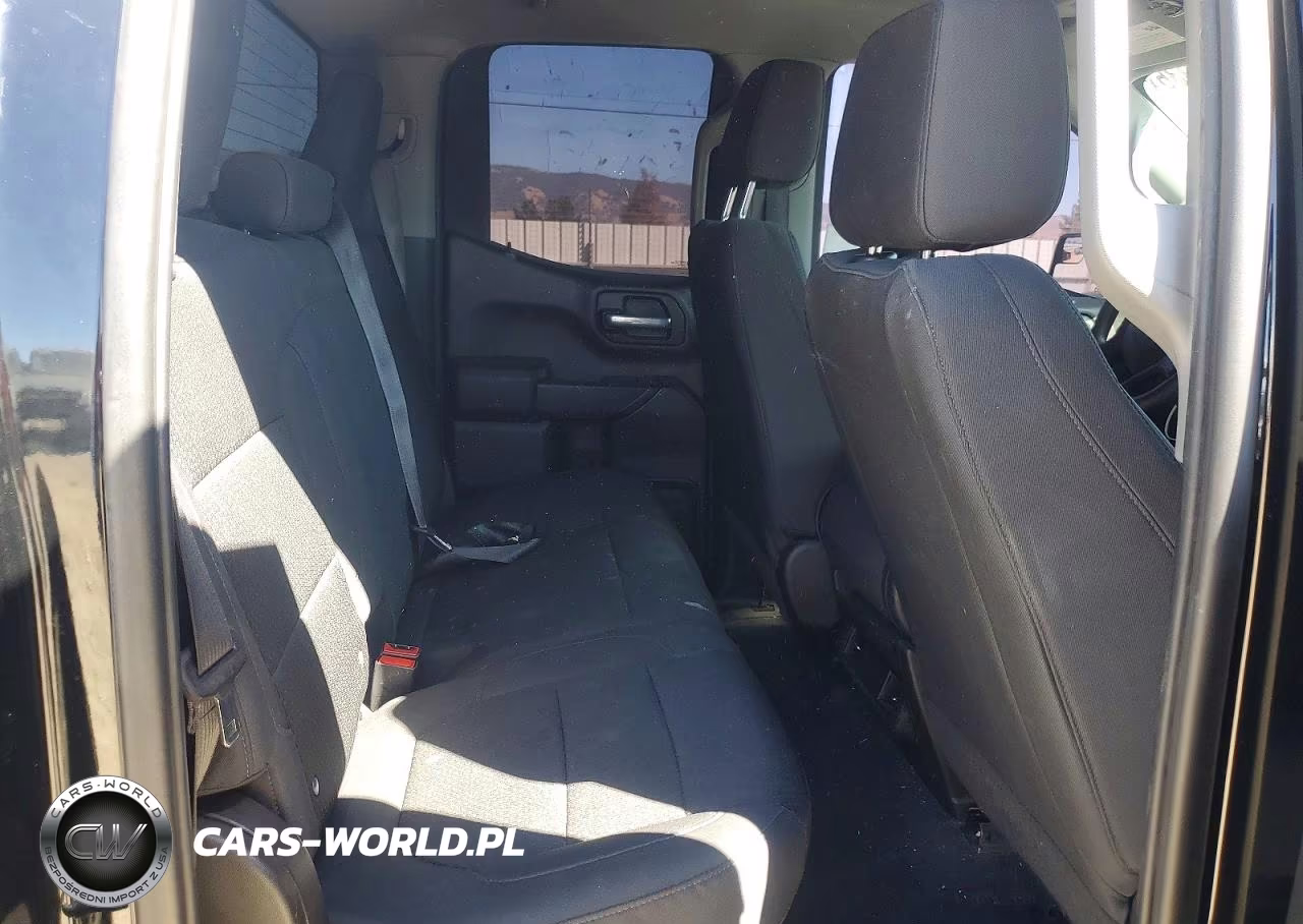 2021 Chevrolet Silverado C1500 Custom VIN:1GCRWBEH3MZ182200 - 10