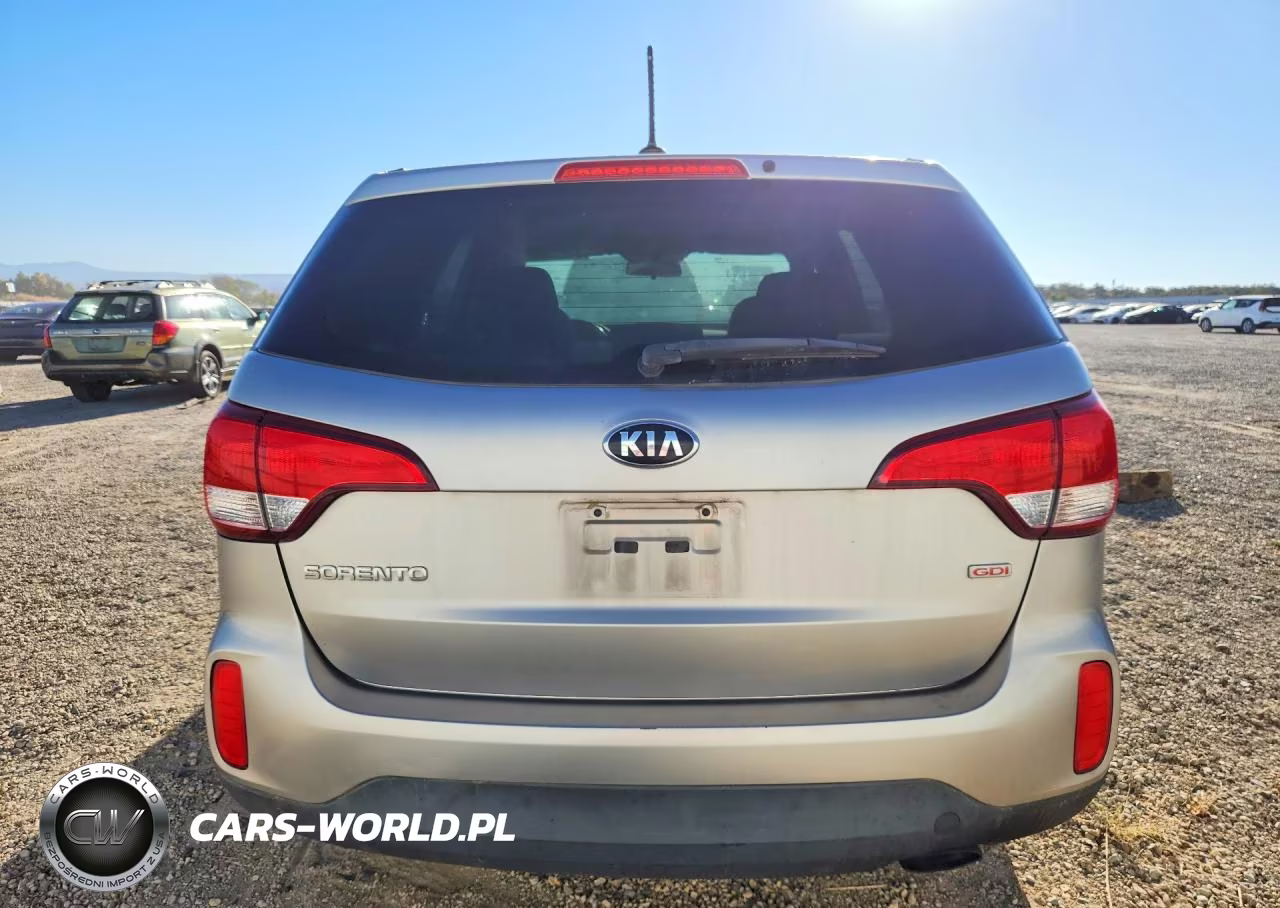 2015 Kia Sorento Lx VIN:5XYKTCA60FG653726 - 6