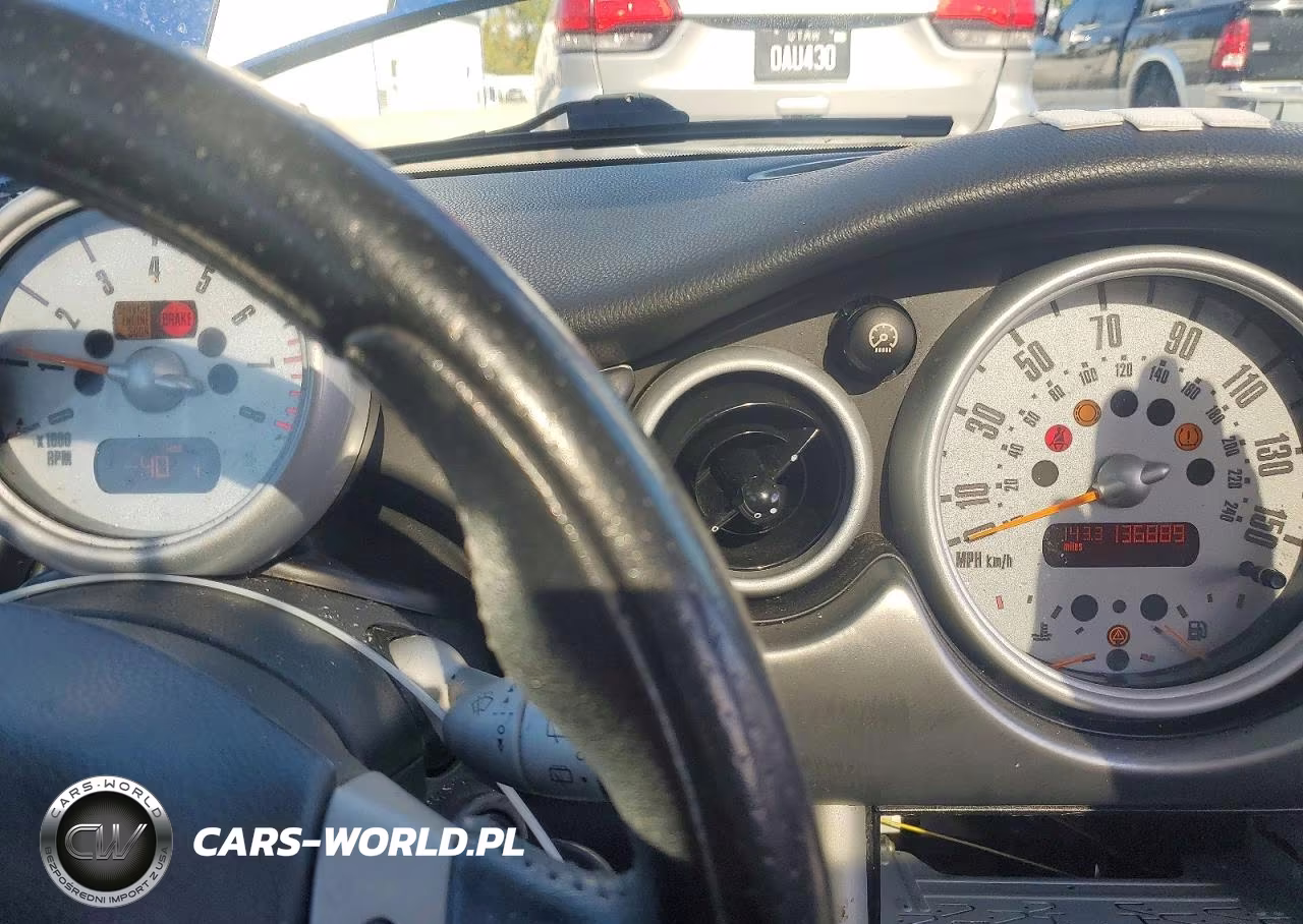 2004 Mini Cooper S VIN:WMWRE334X4TD81921 - 9