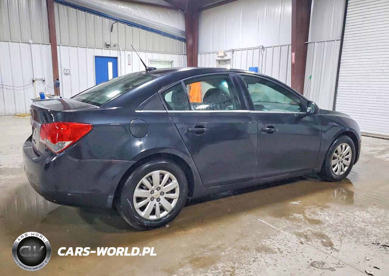 2011 Chevrolet Cruze Ls VIN:1G1PC5SH2B7149695 - 3