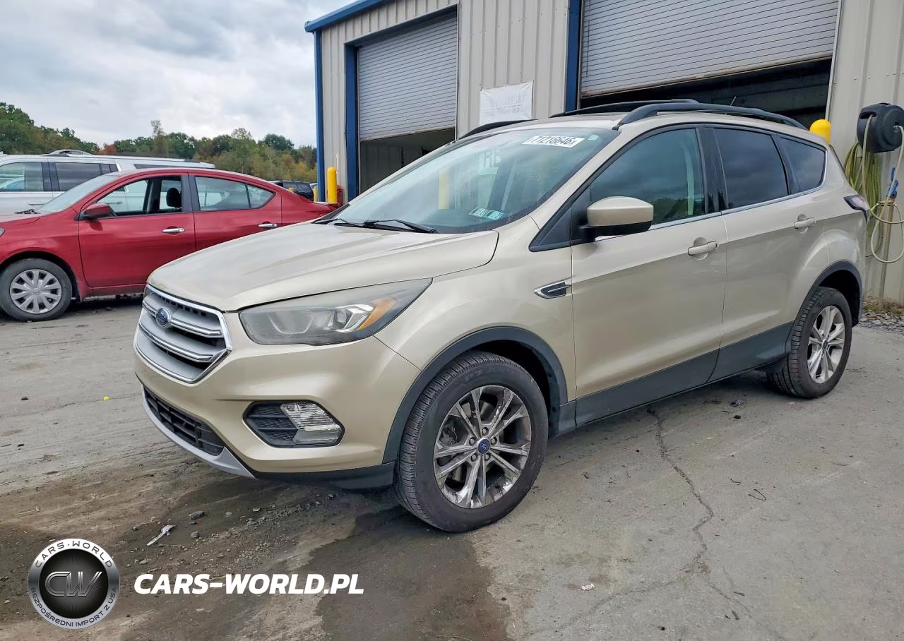 2017 Ford Escape Se VIN:1FMCU9GD0HUB35008 - 1