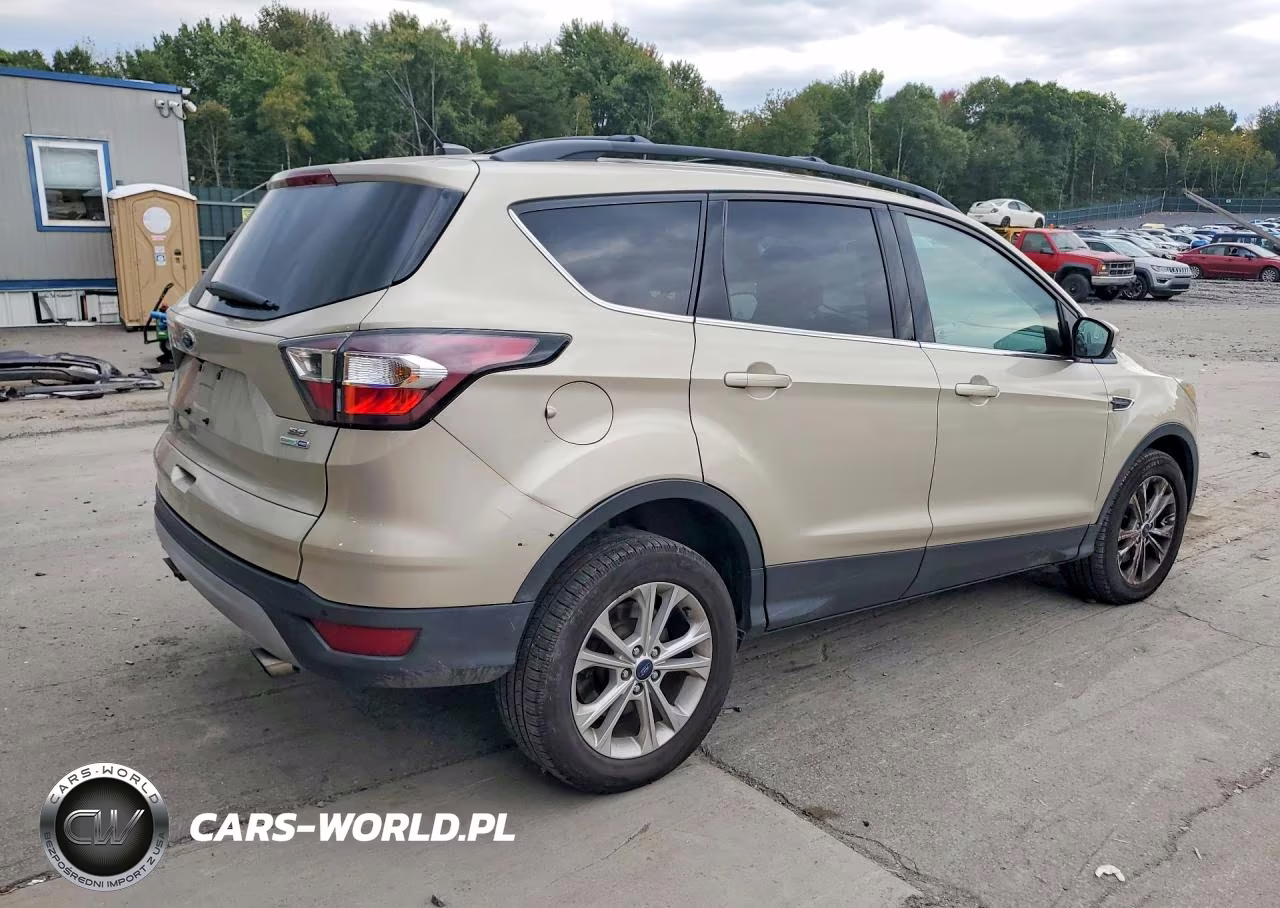 2017 Ford Escape Se VIN:1FMCU9GD0HUB35008 - 3