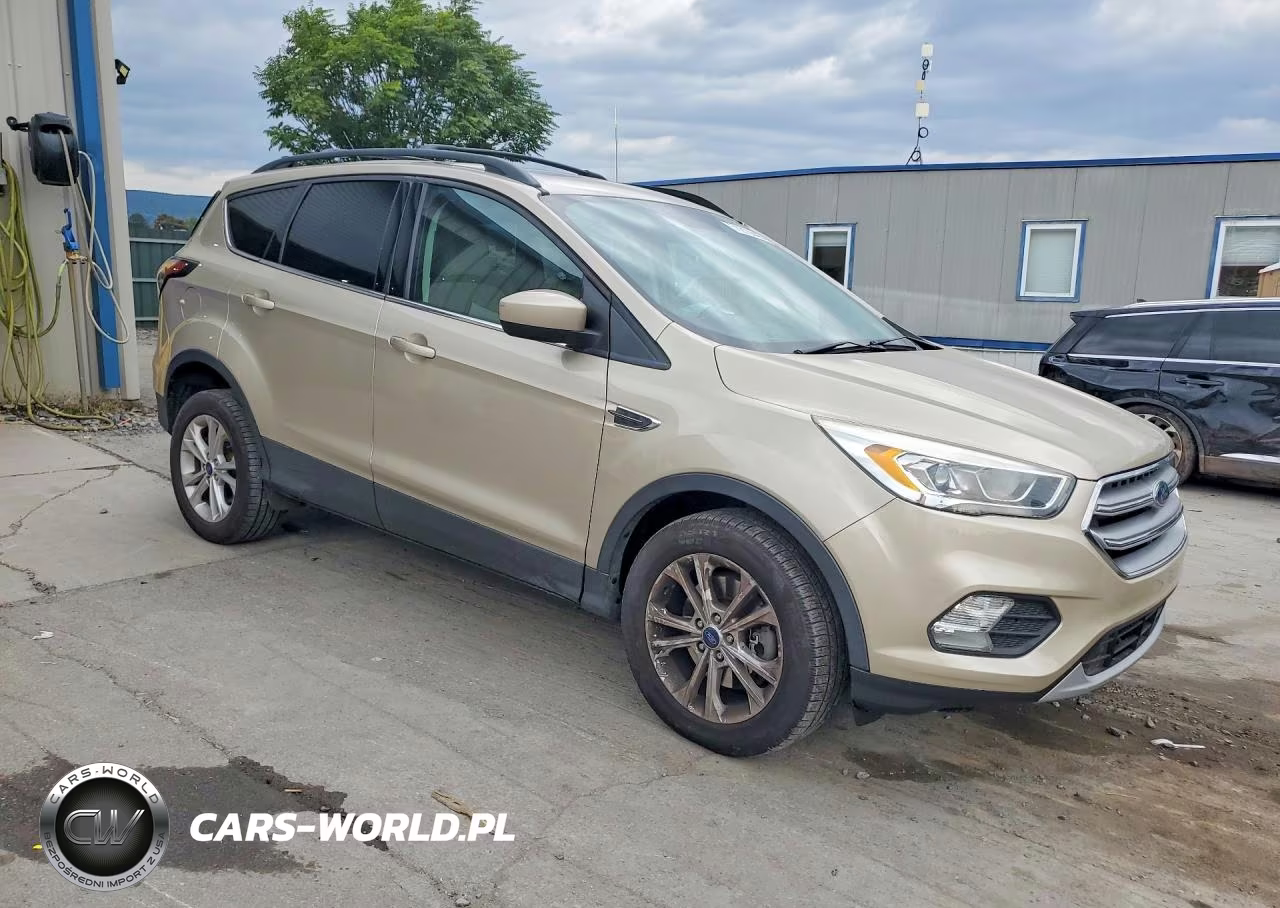 2017 Ford Escape Se VIN:1FMCU9GD0HUB35008 - 4