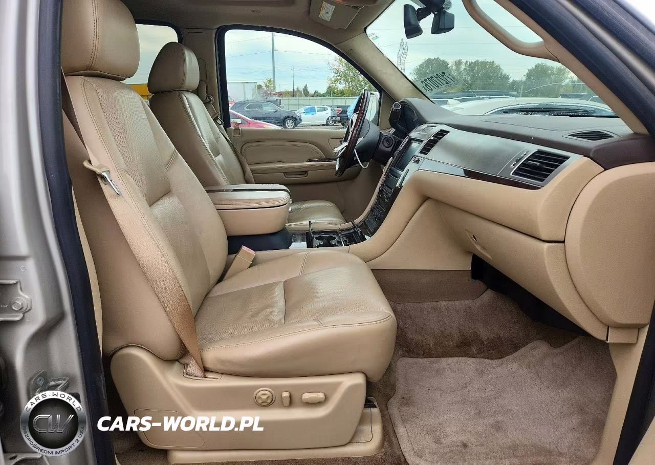 2009 Cadillac Escalade Luxury VIN:1GYFK23239R289018 - 7