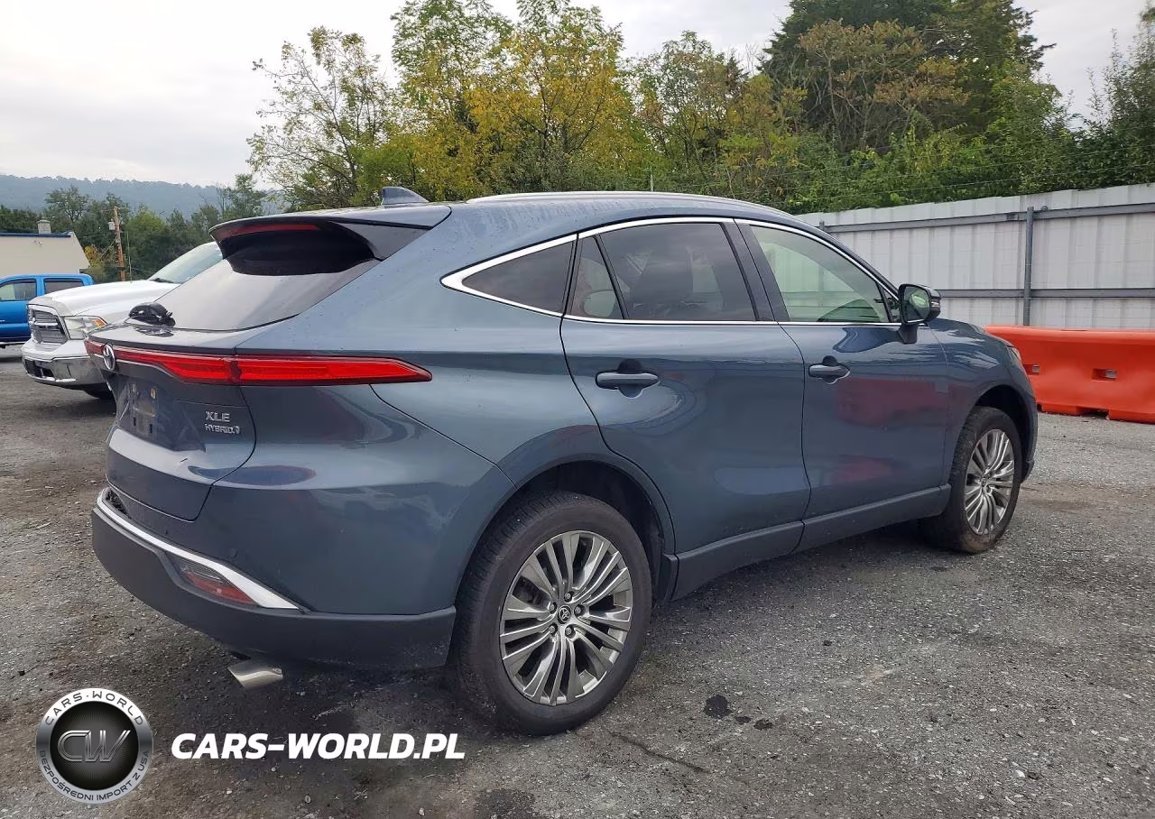 2022 Toyota Venza Xle VIN:JTEAAAAH8NJ112747 - 3