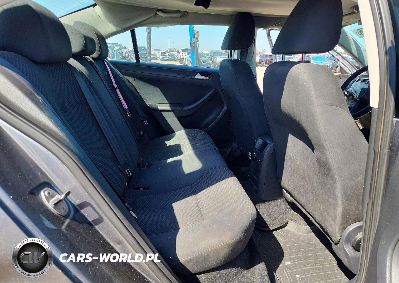 2014 Volkswagen Jetta Base VIN:3VW2K7AJ4EM225123 - 10
