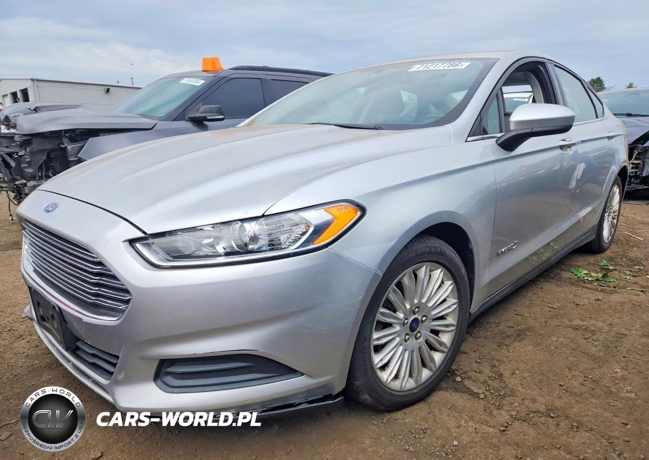 2016 Ford Fusion S Hybrid