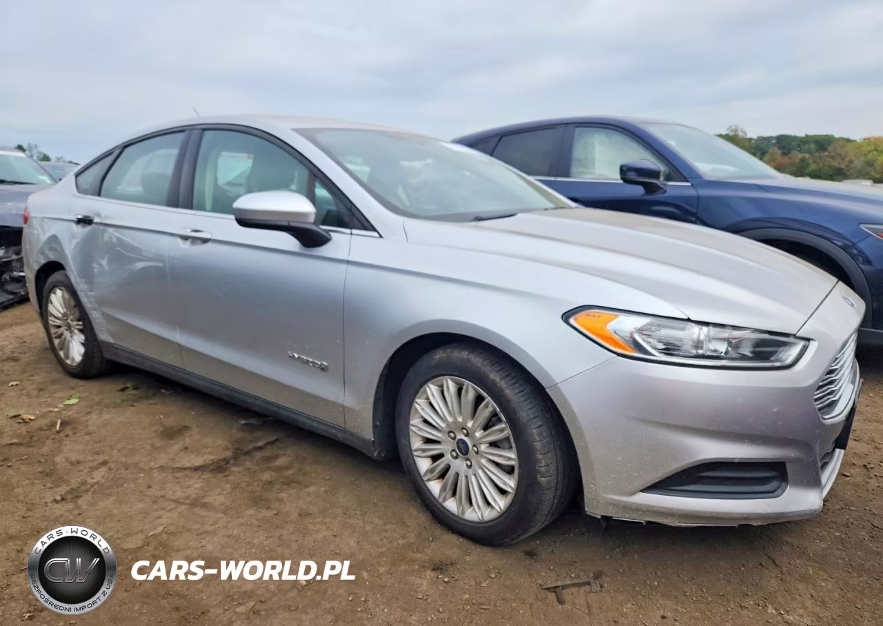 2016 Ford Fusion S Hybrid VIN:3FA6P0UU8GR189693 - 4