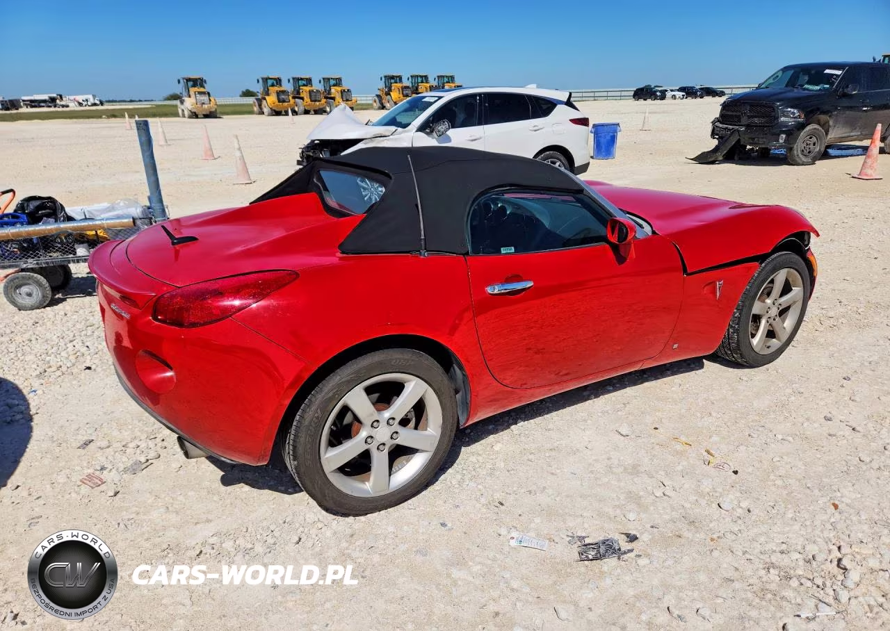 2008 Pontiac Solstice VIN:1G2MC35B68Y117622 - 3