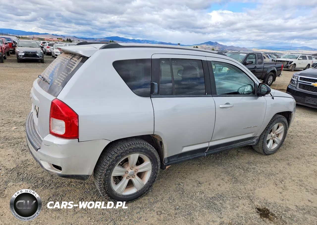 2012 Jeep Compass Sport VIN:1C4NJDBB7CD553038 - 3