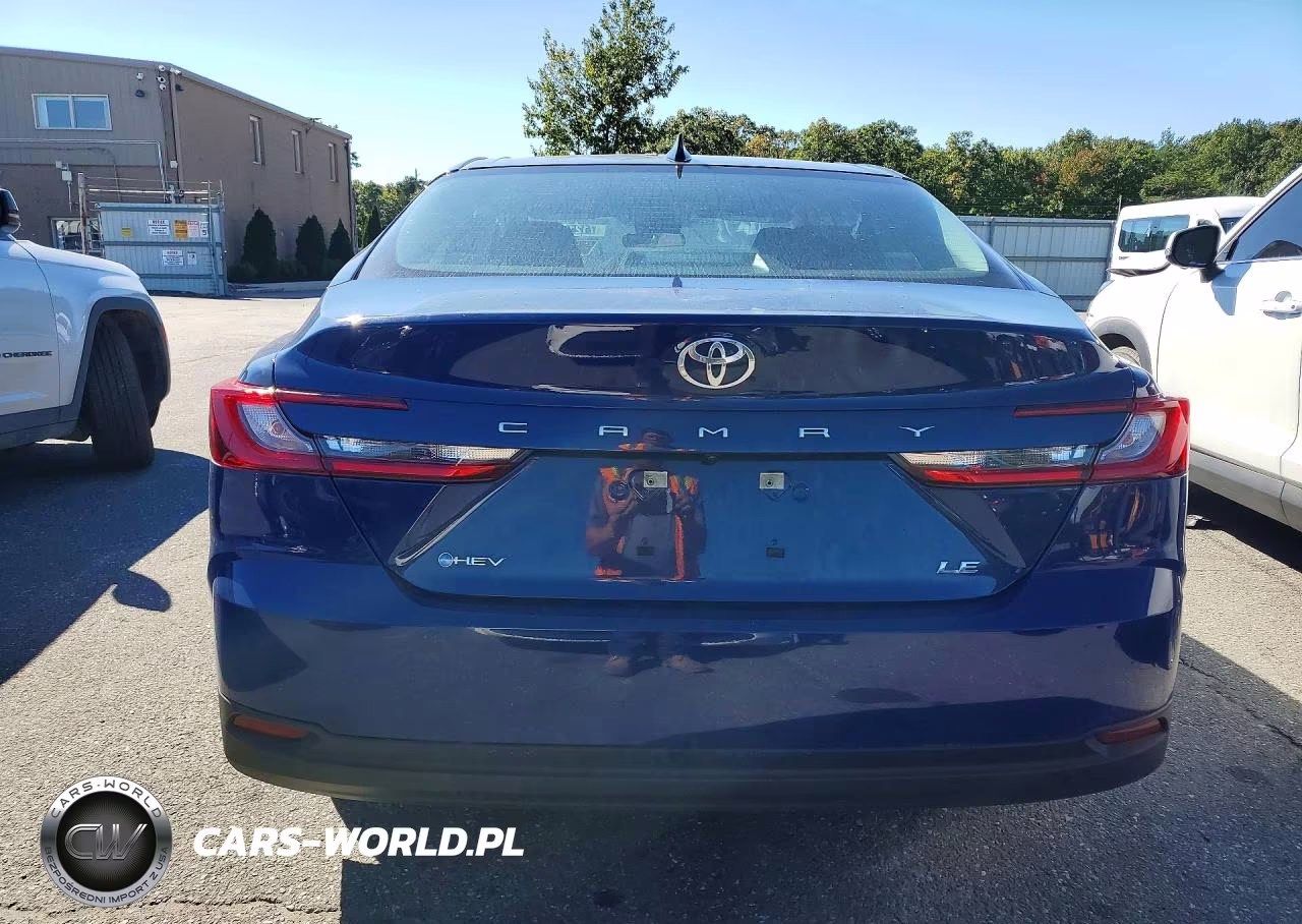 2026 Toyota Camry Le VIN:4T1DAACKXTU222278 - 6
