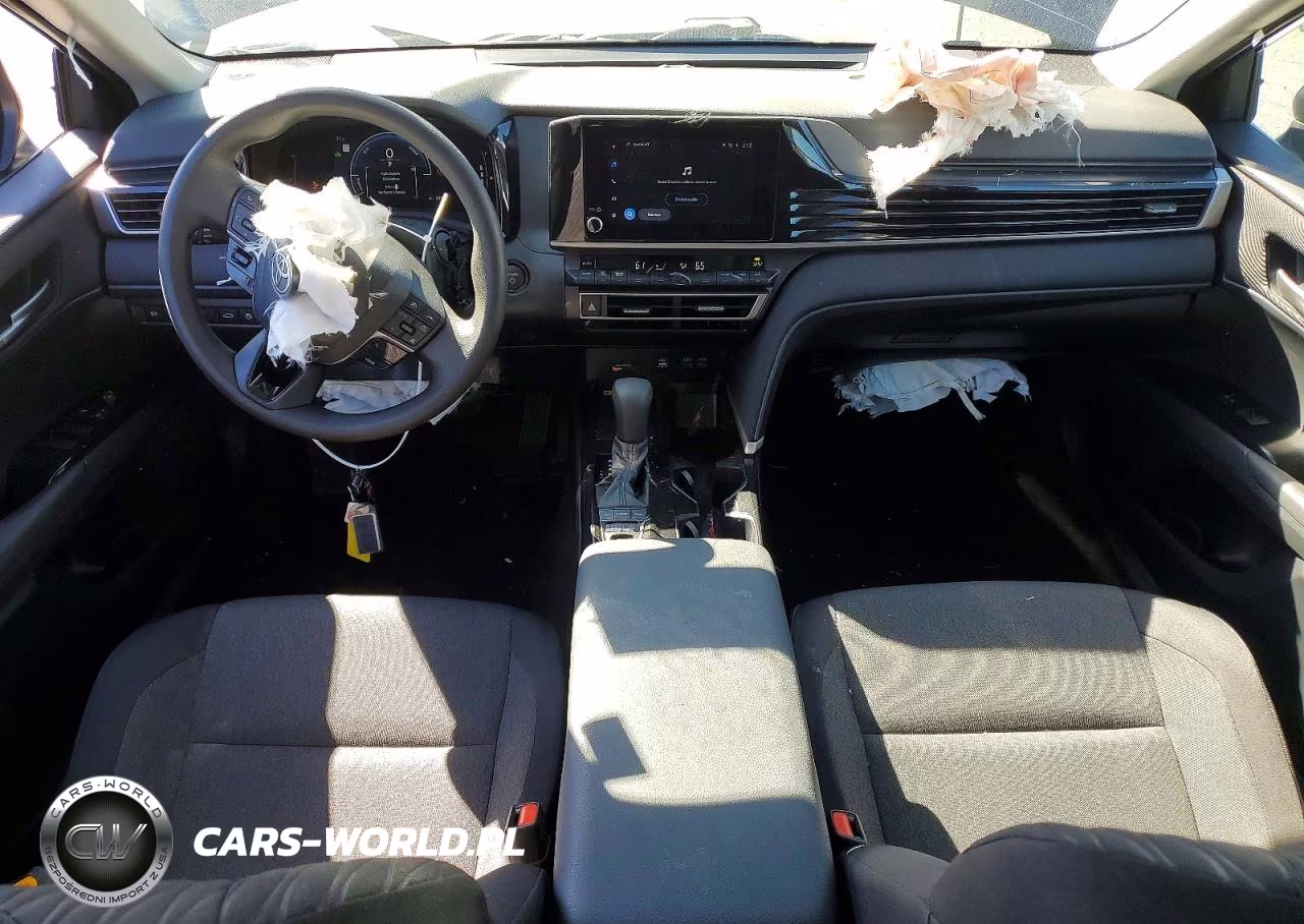 2026 Toyota Camry Le VIN:4T1DAACKXTU222278 - 8