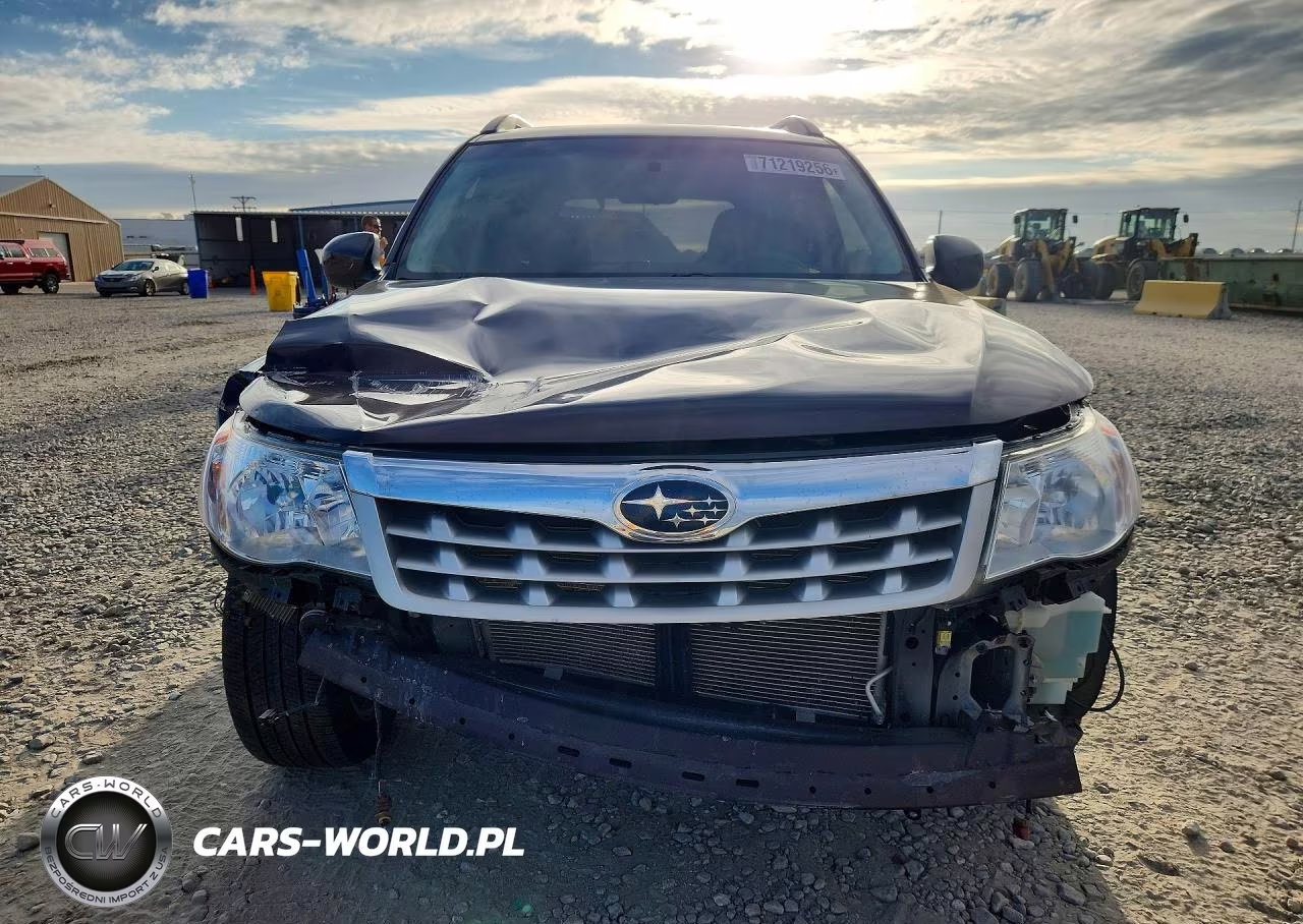 2013 Subaru Forester 2.5X Premium VIN:JF2SHADC9DH433627 - 5