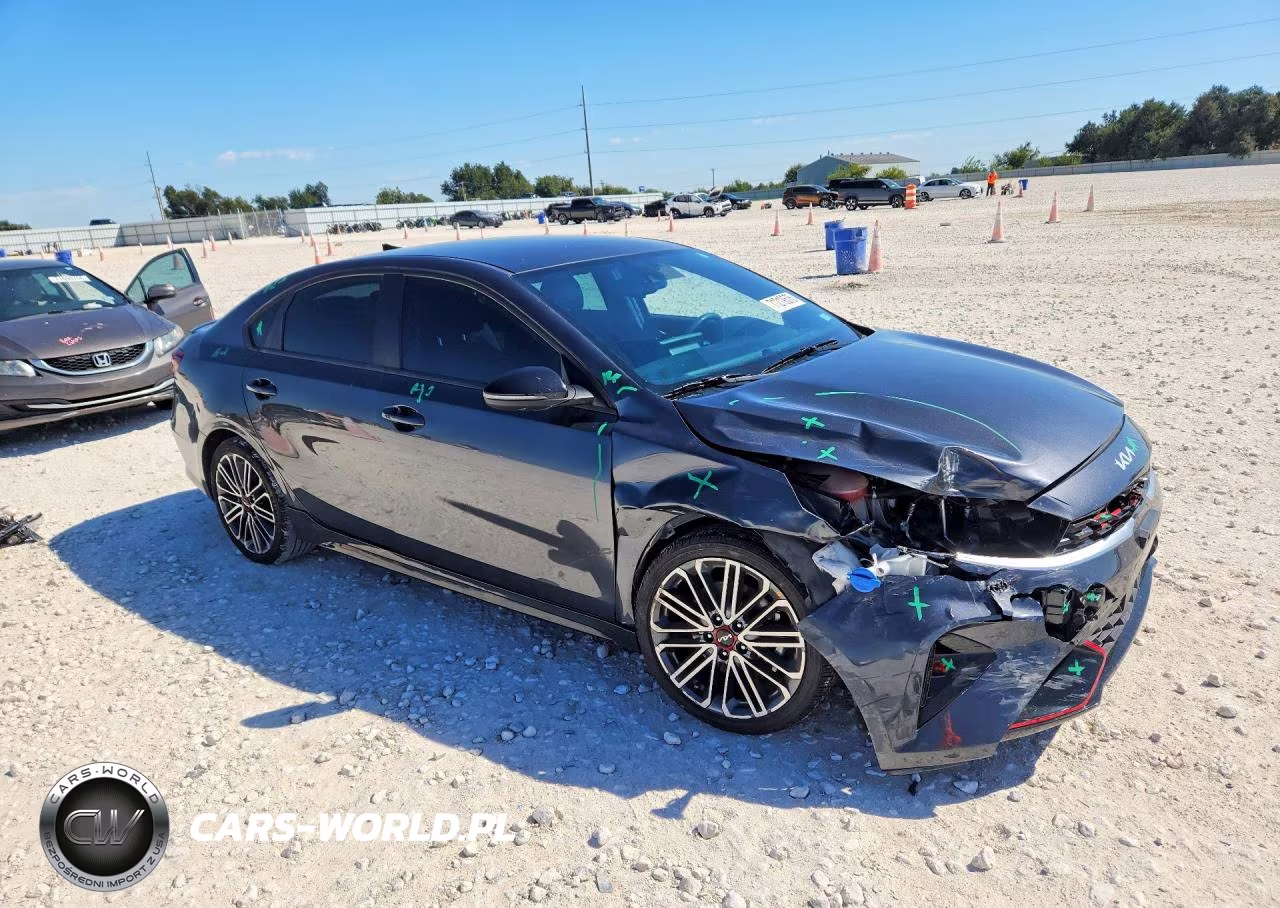 2023 Kia Forte Gt VIN:3KPF44AC3PE592011 - 4