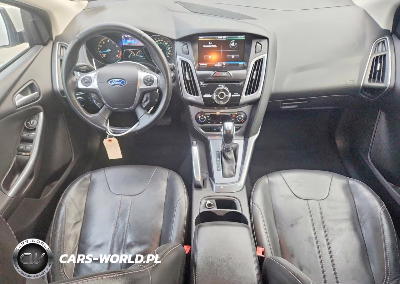 2012 Ford Focus Titanium VIN:1FAHP3N29CL462589 - 8